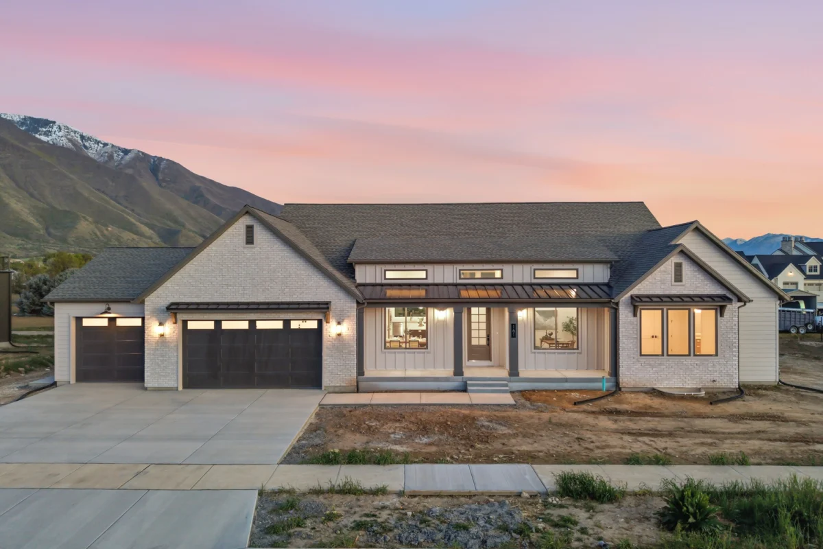 The Juniper Transitional floor plan from Crestline Homes