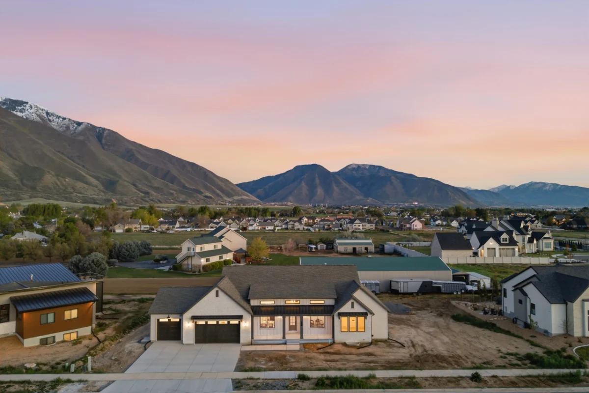The Maple Leaf by Crestline Homes