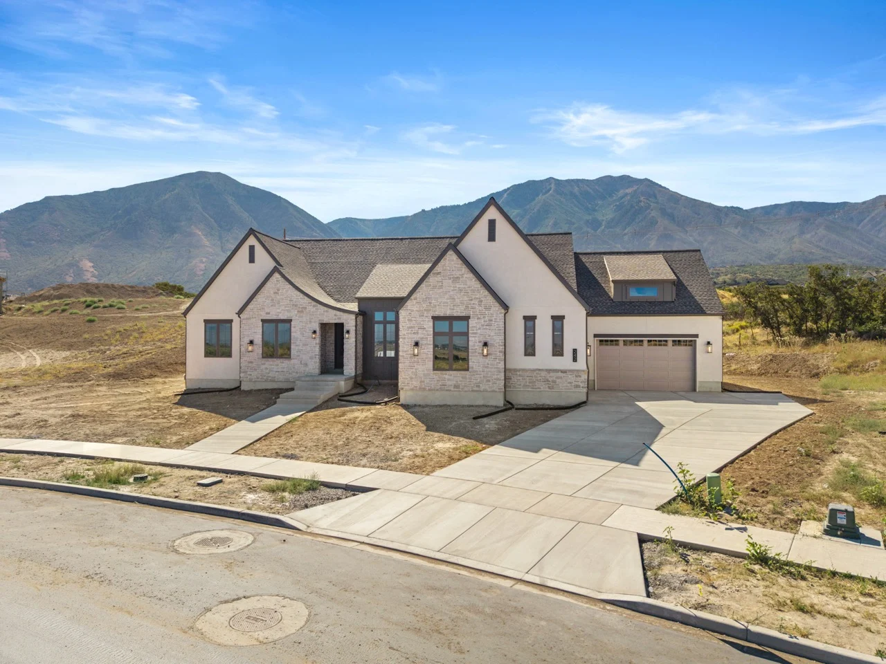 Selman Ridge No. 20, a custom home built by Crestline Homes